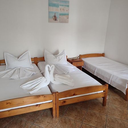 Casa Ellamy Hotell Două Mai Eksteriør bilde