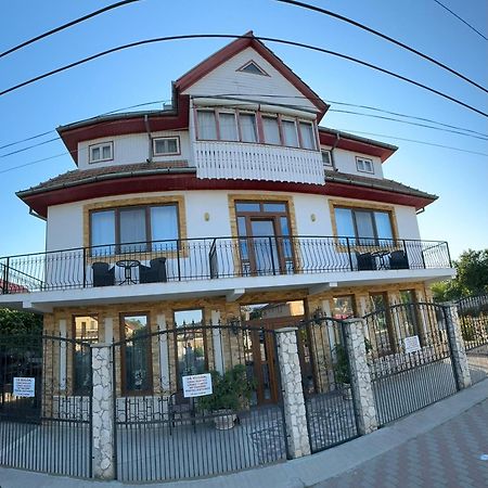 Casa Ellamy Hotell Două Mai Eksteriør bilde