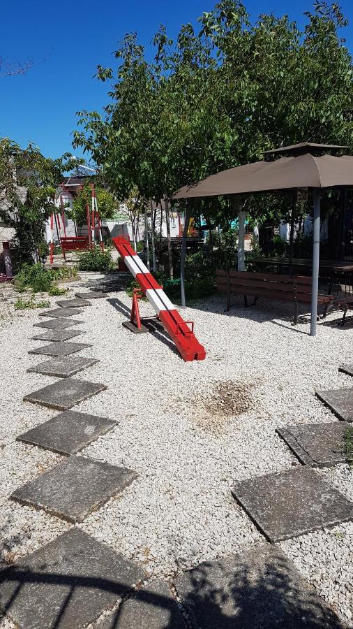 Casa Ellamy Hotell Două Mai Eksteriør bilde