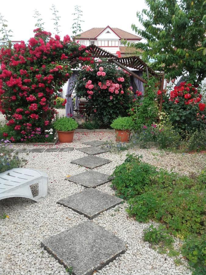 Casa Ellamy Hotell Două Mai Eksteriør bilde
