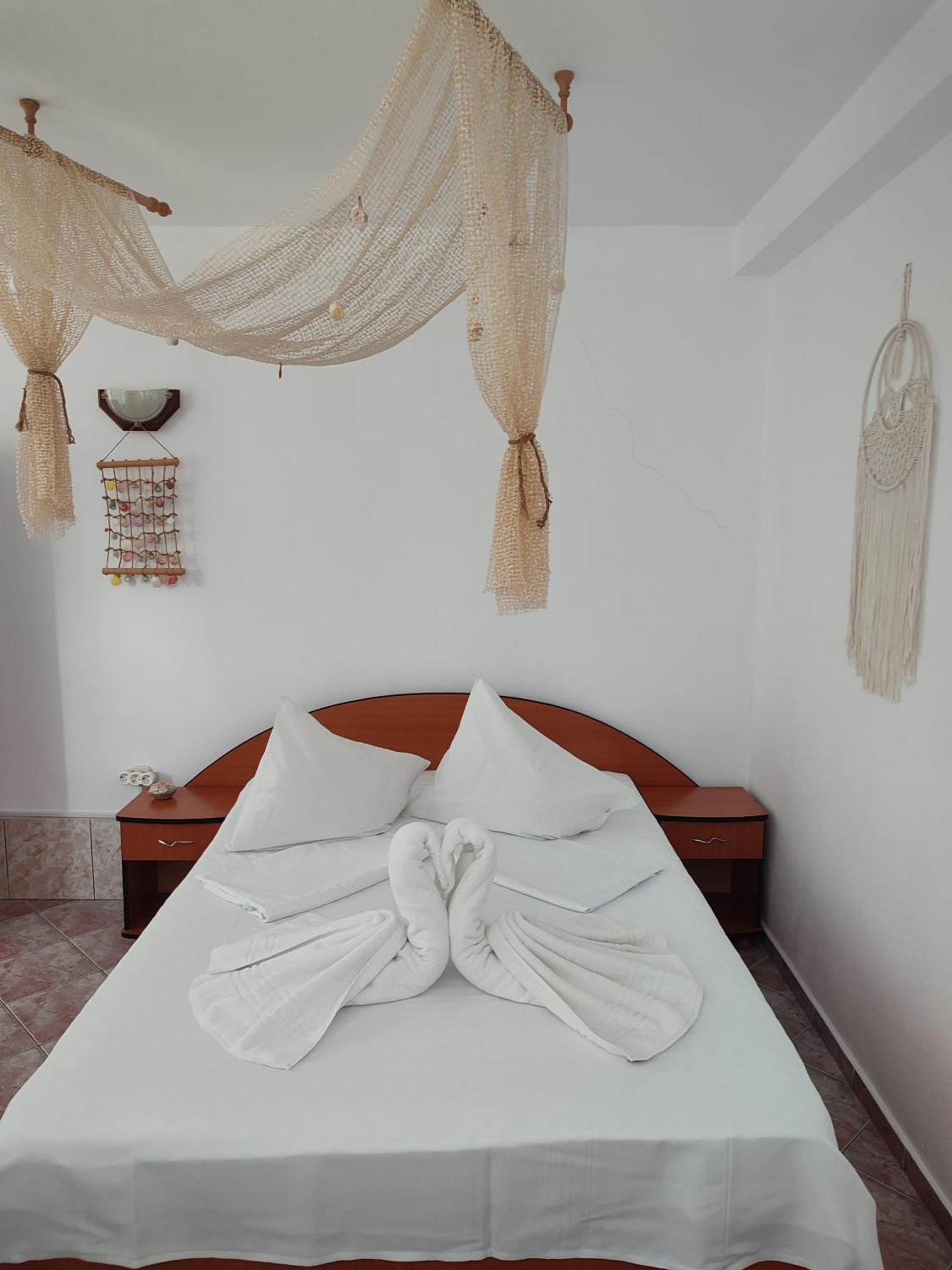 Casa Ellamy Hotell Două Mai Eksteriør bilde